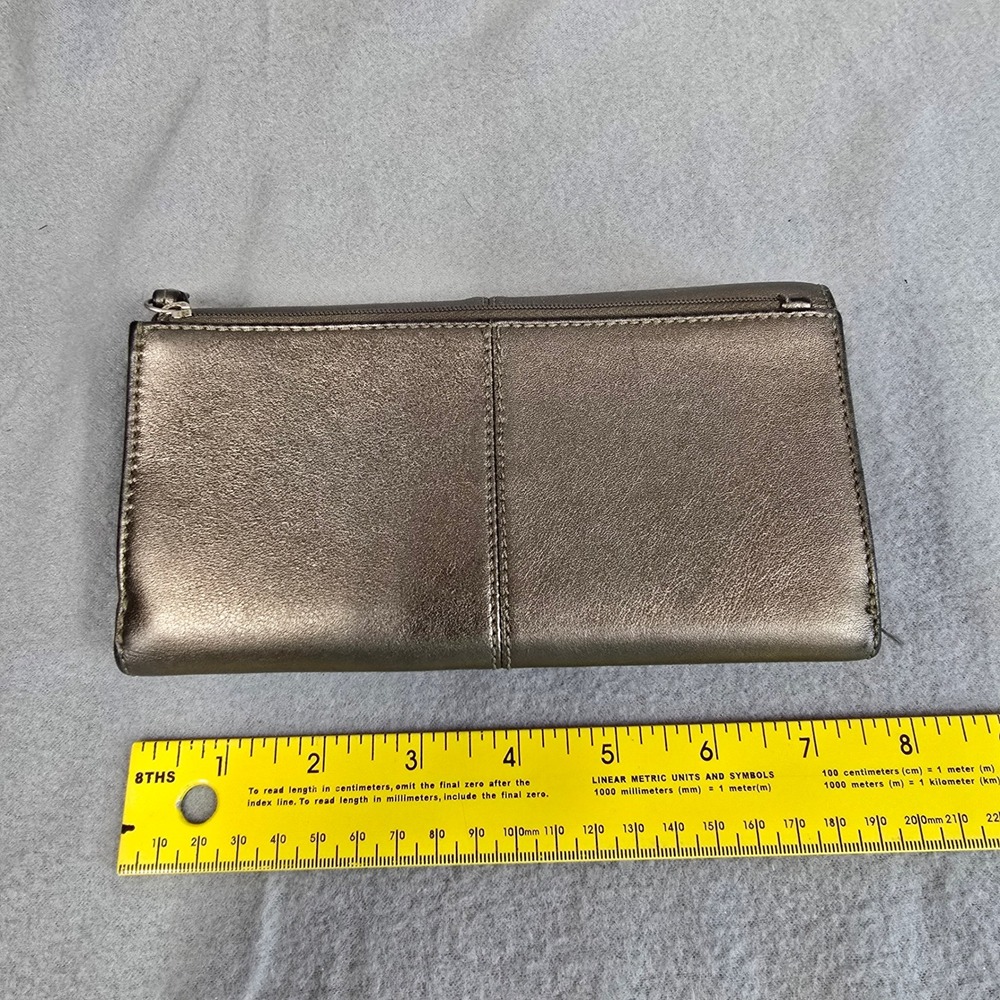 Coach Metallic Bronze Leather Pleated Trifold Wallet Snap Closure 12 Card Slots - Picture 4 of 8